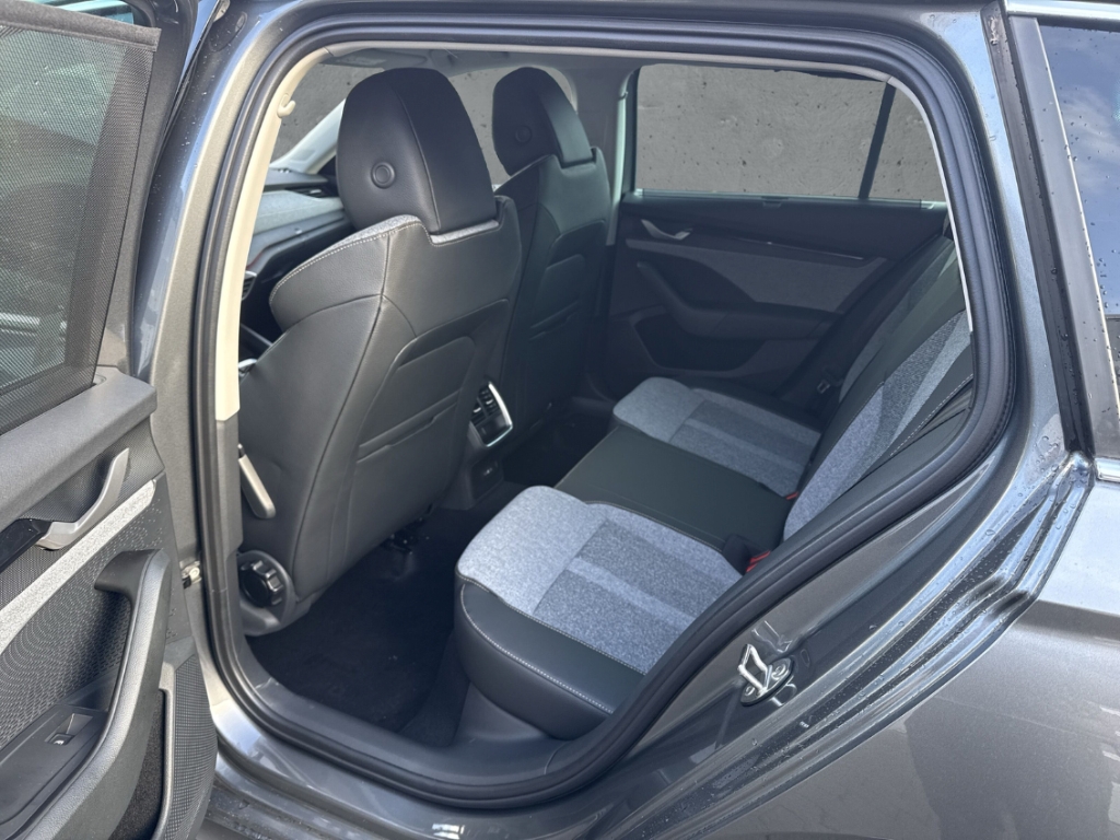 Fahrzeugabbildung SKODA Octavia Combi 1.5 TSI mHEV DSG BALANCE LED Navi SHZ