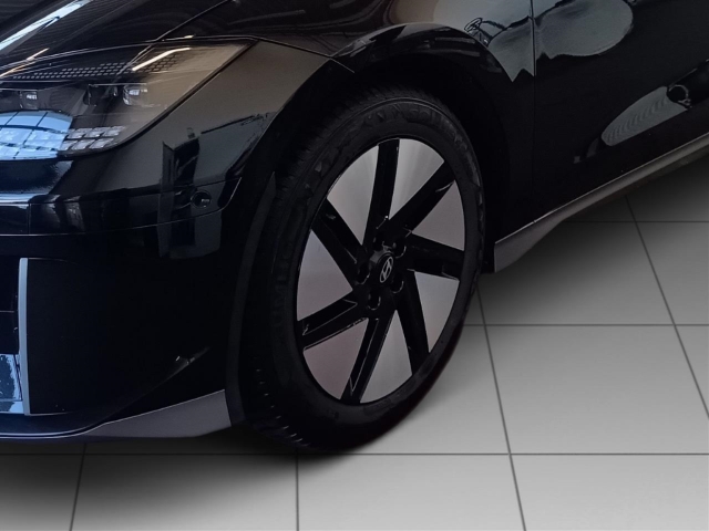 Fahrzeugabbildung Hyundai IONIQ 6 77,4kWh 4WD UNIQ HUD Navi Digitales Cockpit Memory Sitze Soundsystem Bose