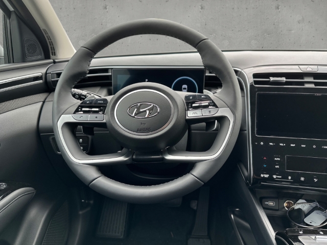 Fahrzeugabbildung Hyundai TUCSON PHEV 1.6 T-GDi 4WD A/T TREND el. Heckklappe Navi digitales Cockpit LED