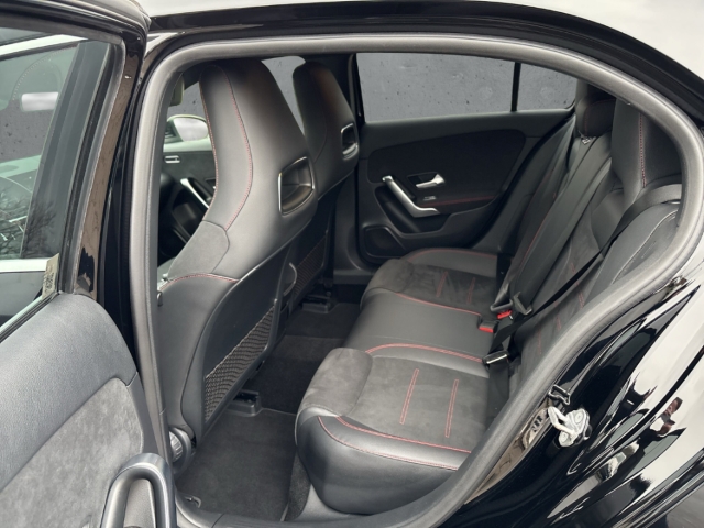 Fahrzeugabbildung Mercedes-Benz A 200 AMG Line Navi Temp Widescreen SHZ PDC