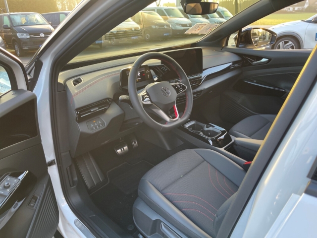 Fahrzeugabbildung Volkswagen ID.4 GTX Wärmepumpe AHK Navi HuD EasyOpen 360°K ACC