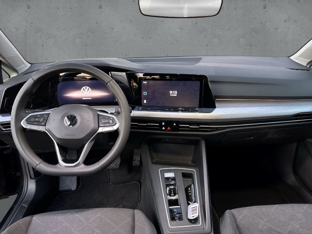 Fahrzeugabbildung Volkswagen Golf 8 Variant TDI DSG Life AHK Navi ACC Kamera