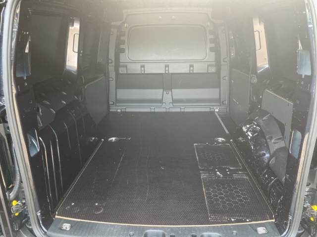 Fahrzeugabbildung Volkswagen Caddy Cargo Basis AHK ACC PDCv+h SHZ Navi BT