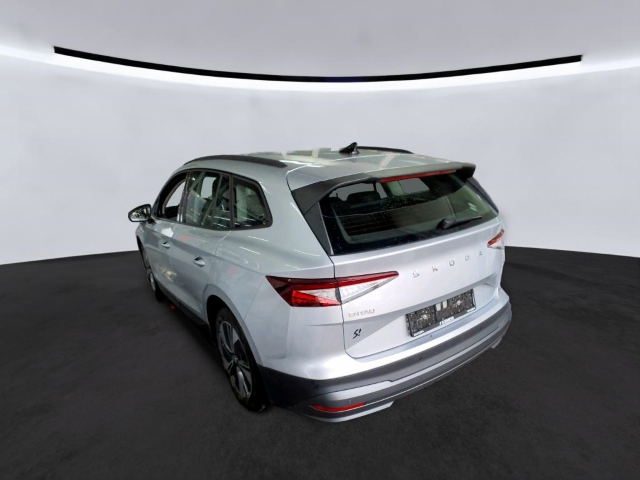 Fahrzeugabbildung SKODA Enyaq iV 60 Loft AHK NAV LED PDC GRA R-Kam FrontAss