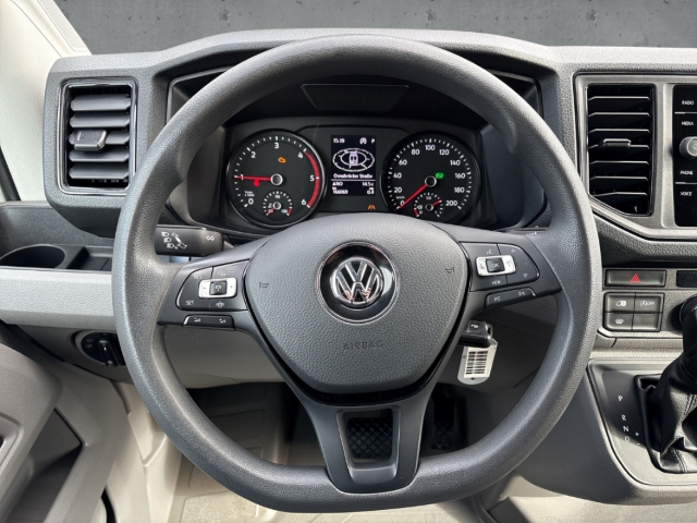 Fahrzeugabbildung Volkswagen Crafter 2.0TDI 35 Kasten Frontantrieb 8-Gang Automatik