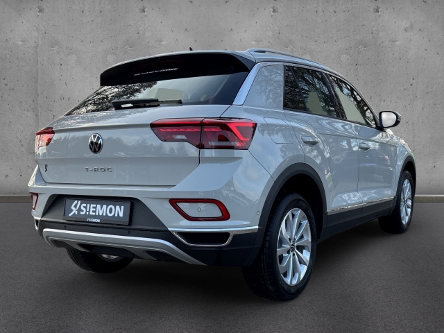 Fahrzeugabbildung Volkswagen T-Roc 1.5 TSI DSG Style LED+ ACC SHZ PDC AppConn