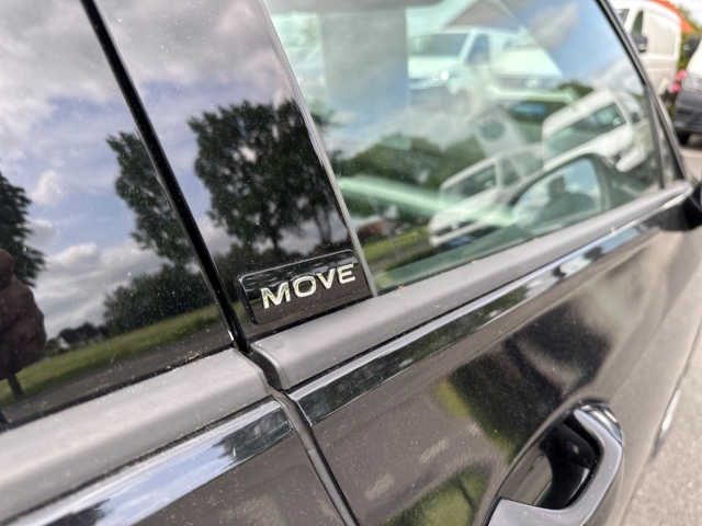 Fahrzeugabbildung Volkswagen Golf 8 1.5 TSI Move AHK Navi ACC SHZ AppConnect