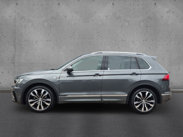 Fahrzeugabbildung Volkswagen Tiguan 1.5 TSI R-Line Highline NAVI el Heck SHZ