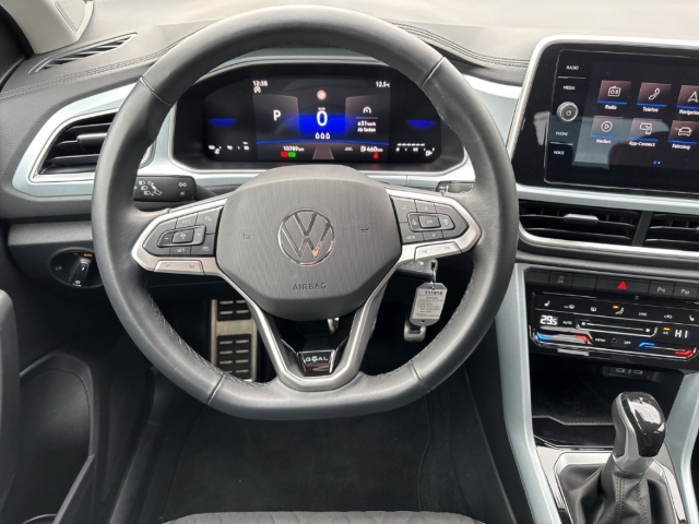 Fahrzeugabbildung Volkswagen T-Roc 1.5 l TSI DSG Goal AHK LED Kamera SHZ PDC