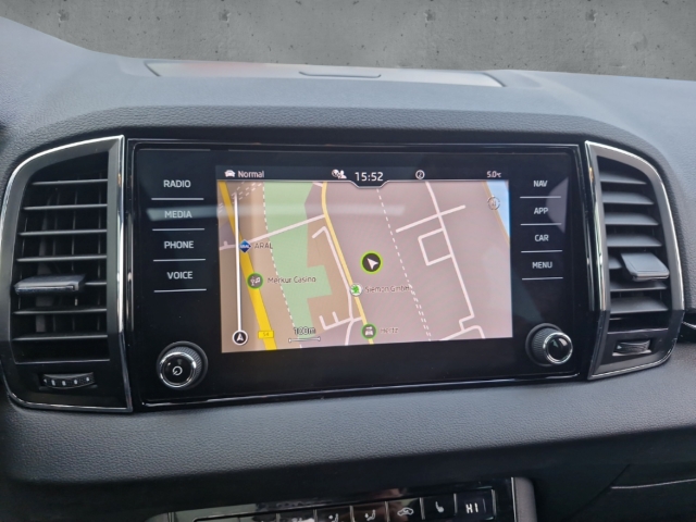 Fahrzeugabbildung SKODA Karoq TDI 4x4 DSG Style AHK Pano Nav ACC SHZ Kam