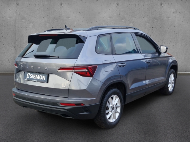Fahrzeugabbildung SKODA Karoq TDI 4x4 DSG Style AHK Pano Nav ACC SHZ Kam