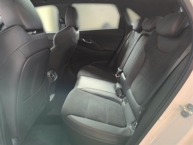 Fahrzeugabbildung Hyundai i30 FL 5trg 1.5 T-GDI 48V N-Line Sitz-P Panorama Sportpaket Navi Digitales Cockpit