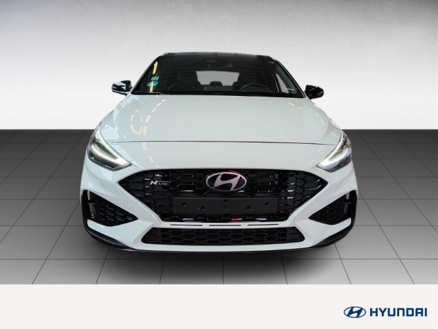 Fahrzeugabbildung Hyundai i30 FL 5trg 1.5 T-GDI 48V N-Line Sitz-P Panorama Sportpaket Navi Digitales Cockpit