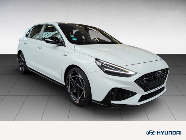Fahrzeugabbildung Hyundai i30 FL 5trg 1.5 T-GDI 48V N-Line Sitz-P Panorama Sportpaket Navi Digitales Cockpit