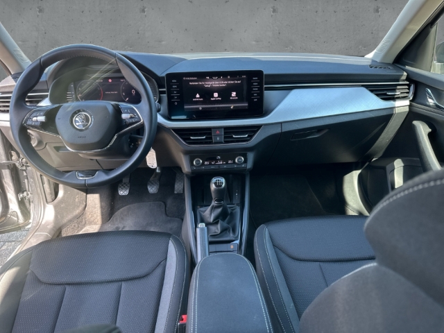 Fahrzeugabbildung SKODA Kamiq 1.0 TSI Tour AHK NAVI RFK SHZ LM LenkradHz