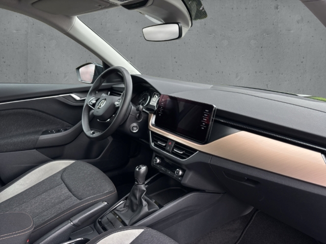 Fahrzeugabbildung SKODA Kamiq Style 1.0 TSI AHK Navi ACC PDCv+h SHZ LED