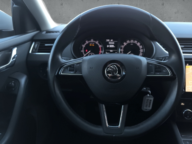 Fahrzeugabbildung SKODA Octavia Combi 1.5 TSI Soleil LED Navi Kamera