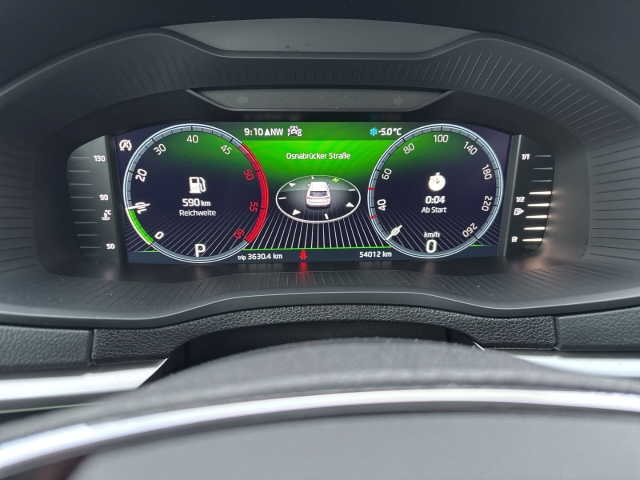 Fahrzeugabbildung SKODA Karoq TDI 4x4 DSG Tour LED Navi Temp SHZ LHZ PDC