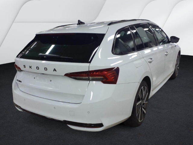 Fahrzeugabbildung SKODA Octavia Combi 1.5 eTSI DSG Sportline MatrLED Nav