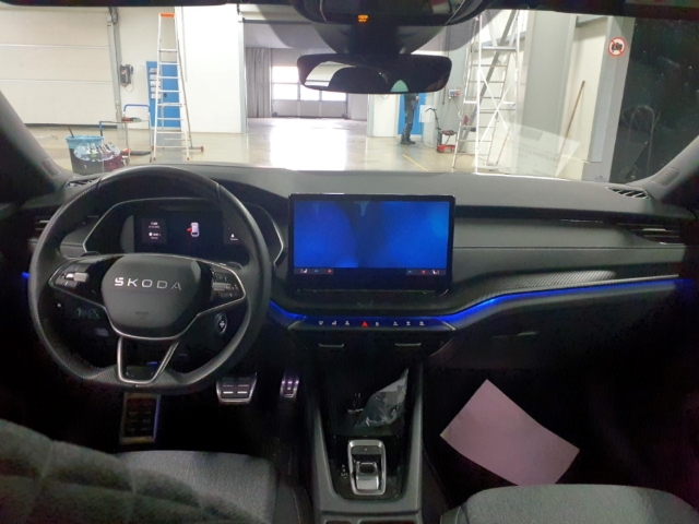 Fahrzeugabbildung SKODA Octavia Combi 1.5 eTSI DSG Sportline MatrLED Nav