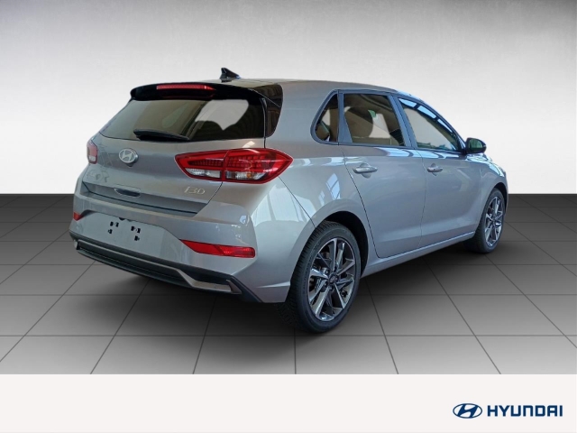 Fahrzeugabbildung Hyundai i30 FL 1.0 T-GDI DCT Advantage Plus Navi LED ACC Digitales Cockpit Allwetter