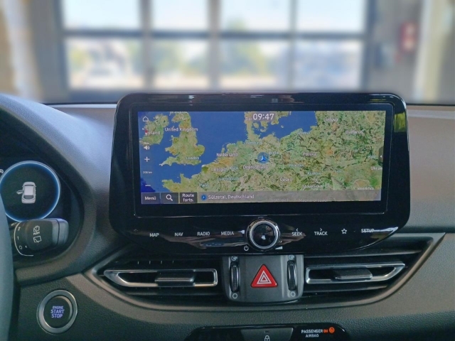 Fahrzeugabbildung Hyundai i30 FL 1.0 T-GDI DCT Advantage Plus Navi LED ACC Digitales Cockpit Allwetter