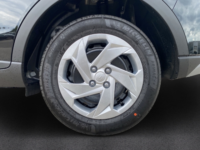 Fahrzeugabbildung Hyundai BAYON 1.0 T-Gdi Select MJ25 DAB Navi Kamera Apple CarPlay Fernlichtass. Verkehrszeichenerk.