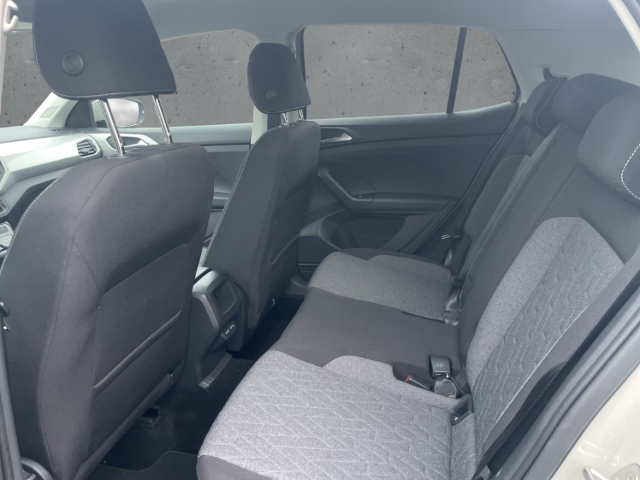 Fahrzeugabbildung Volkswagen T-Cross 1.0 TSI Move AHK SHZ PDCv+h App-Connect