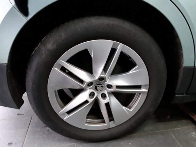 Fahrzeugabbildung SKODA Enyaq iV 50 Loft NAV SHZ LED ACC PDC R-Kam