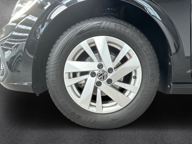 Fahrzeugabbildung Volkswagen Polo 1.0 TSI DSG Style IQ.LIGHT Navi ACC SHZ PDC