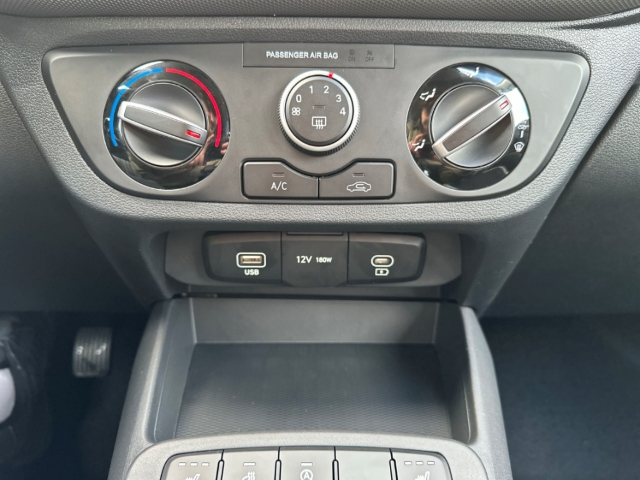 Fahrzeugabbildung Hyundai i10 FL MY25 1.0 TREND Navi Apple CarPlay Android Auto Musikstreaming