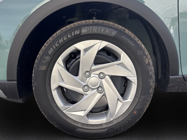 Fahrzeugabbildung Hyundai BAYON 1.0 T-Gdi Select MJ25 DAB Navi Kamera CarPlay PDC DigiCockpit