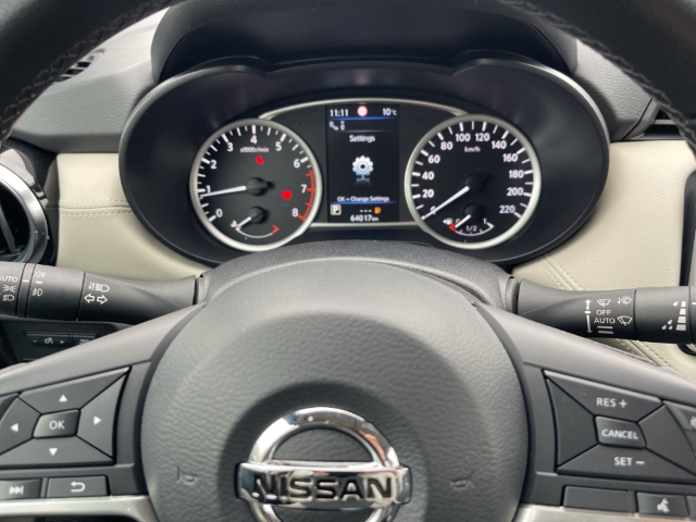 Fahrzeugabbildung Nissan Micra 1.0 IG-T Tekna NAVI SHZ LM KAMERA AROUND VIEW