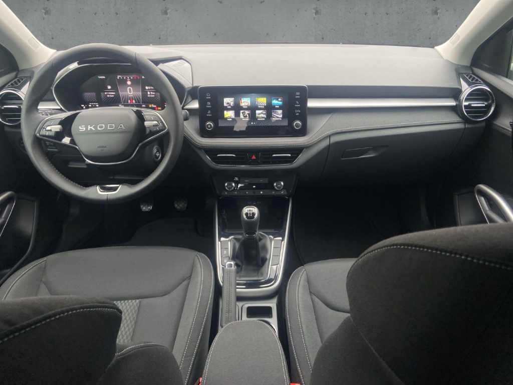 Fahrzeugabbildung SKODA Fabia 1.0 TSI SELECTION Klimaauto LED CarPlay