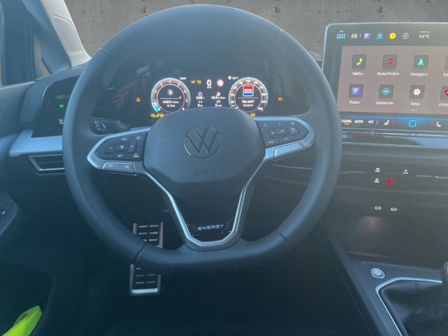 Fahrzeugabbildung Volkswagen Golf 1.5 TSI Energy LED AHK PDC GJR