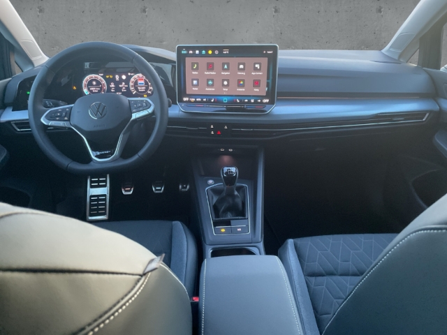 Fahrzeugabbildung Volkswagen Golf 1.5 TSI Energy LED AHK PDC GJR