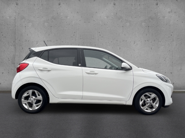 Fahrzeugabbildung Hyundai i10 1.0 EDITION 30 LMF DAB+ Bluet. SHZ Apple CarPlay Android Auto