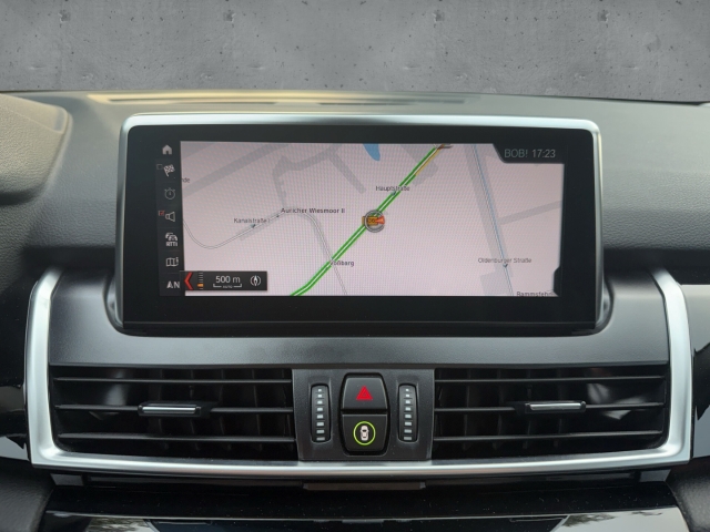 Fahrzeugabbildung BMW 218 Active Tourer i Sport Line Park-Assistent AHK-abnehmbar