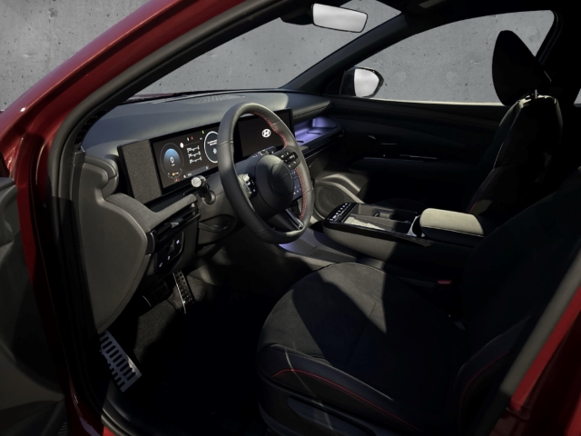 Fahrzeugabbildung Hyundai TUCSON FL MY26 1.6 T-GDI DCT 4WD N-Line MATRIX LED Navi Digitales Cockpit LED ACC