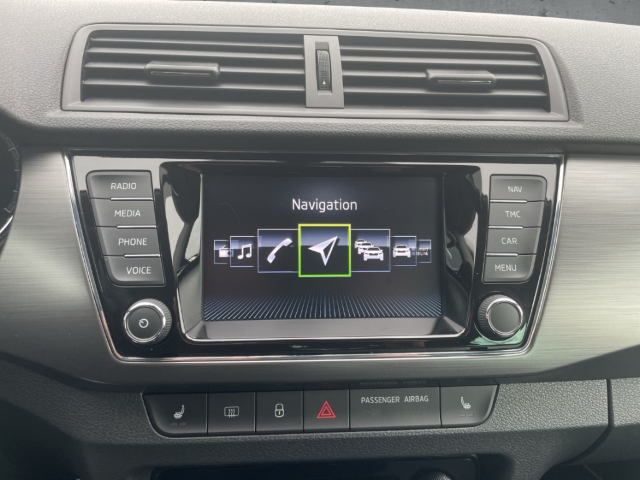 Fahrzeugabbildung SKODA Fabia TSI Soleil Klima LED Navi PDC SHZ GRA