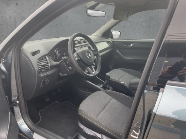 Fahrzeugabbildung SKODA Fabia TSI Soleil Klima LED Navi PDC SHZ GRA