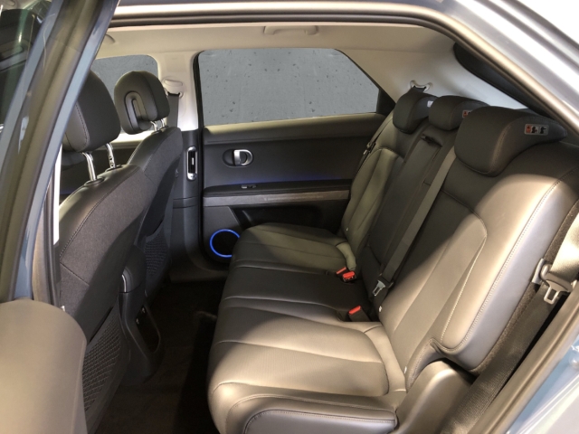 Fahrzeugabbildung Hyundai IONIQ 5 4WD 77,4kWh TECHNIQ Navi Leder Klimasitze LED RKam LM19