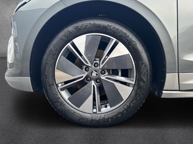 Fahrzeugabbildung SKODA Enyaq 60 Loft Clever-Paket AHK LED Navi PDC Klima