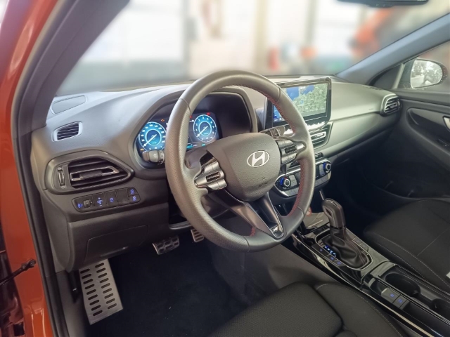 Fahrzeugabbildung Hyundai i30 FL Kombi 1.5 T-GDI 48V DCT N-Line MY25 Sportpaket Navi Digitales Cockpit LED ACC