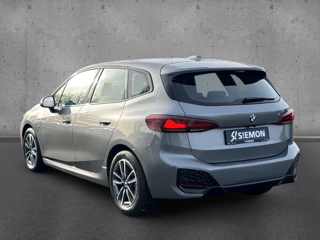 Fahrzeugabbildung BMW 218 Active Tourer M Sport Virt Temp Pdc Alcanta