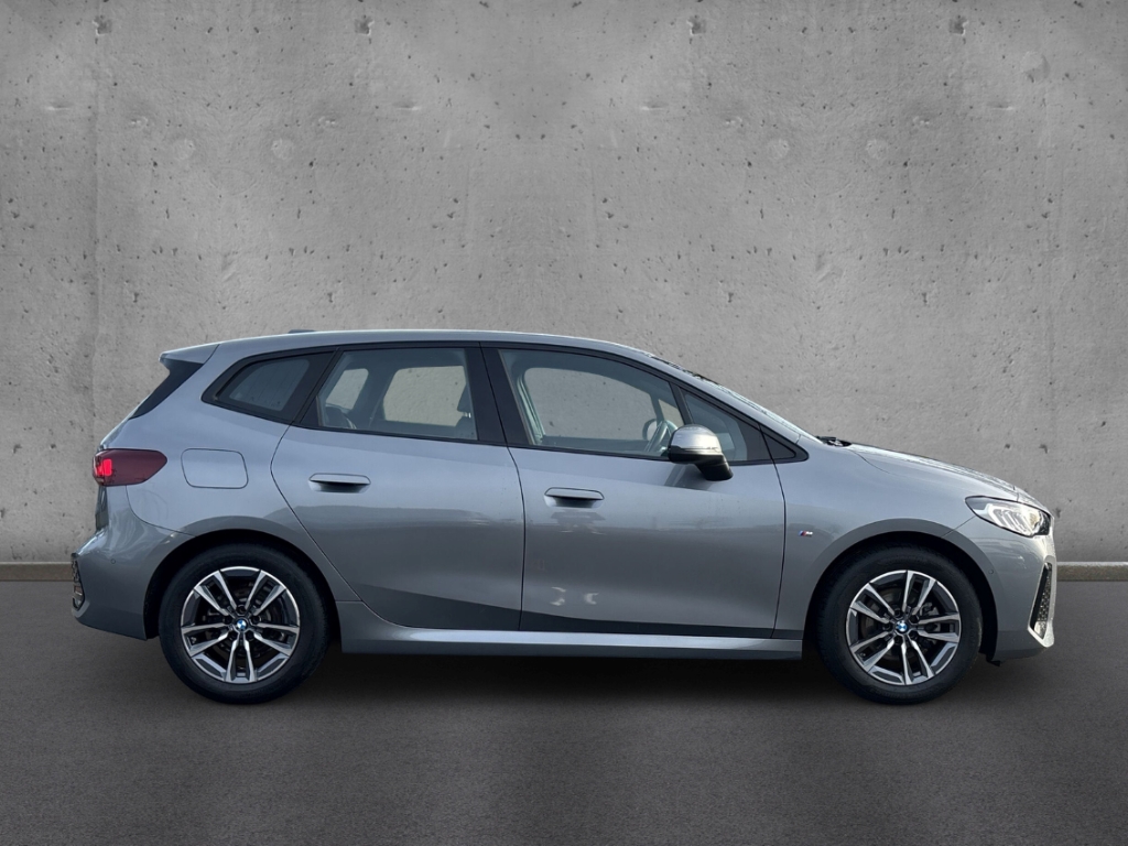 Fahrzeugabbildung BMW 218 Active Tourer M Sport Virt Temp Pdc Alcanta
