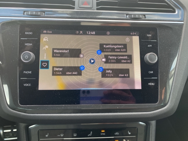 Fahrzeugabbildung Volkswagen Tiguan TDI DSG Move AHK Navi ACC SHZ PDC Kamera