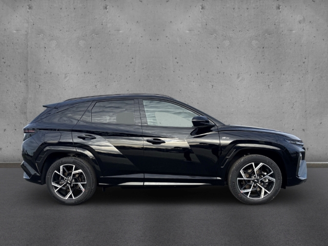 Fahrzeugabbildung Hyundai TUCSON FL PHEV 1.6 AT 2WD N-LINE Panorama Dig-Key HUD Navi digitales Cockpit Soundsystem