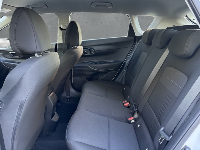 Fahrzeugabbildung Hyundai BAYON FL MY26 1.0 T-GDI DCT Blackline Navi Digitales Cockpit LED Apple CarPlay Android Auto