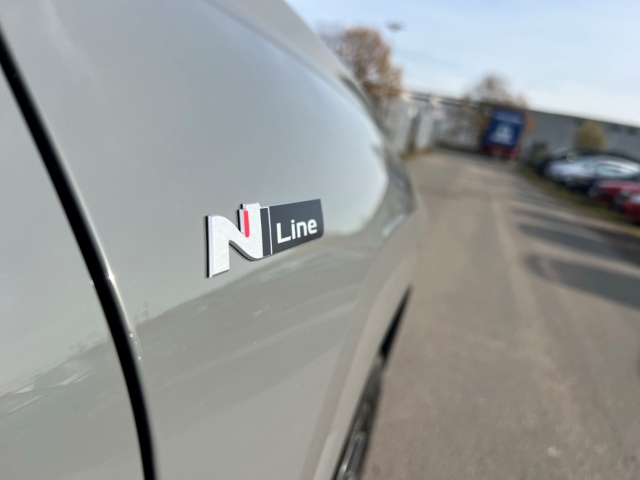 Fahrzeugabbildung Hyundai TUCSON FL PHEV 1.6 2WD N-LINE Panorama Sitz-P Assist-P HUD Navi digitales Cockpit Soundsystem